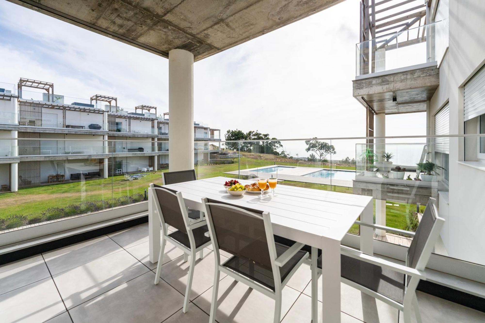 Mar A Vista - Condominium With Pool, Gym And Sea Views Nazaré Exterior foto