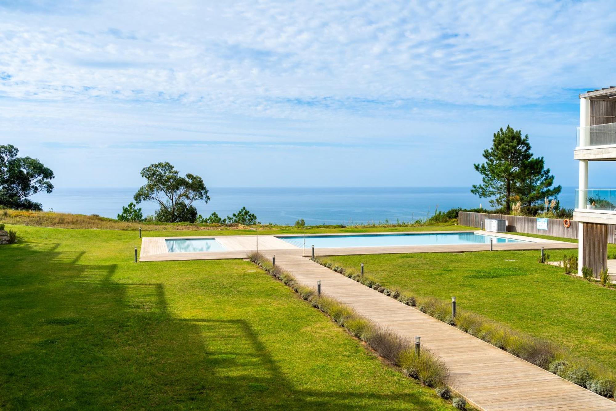 Mar A Vista - Condominium With Pool, Gym And Sea Views Nazaré Habitación foto