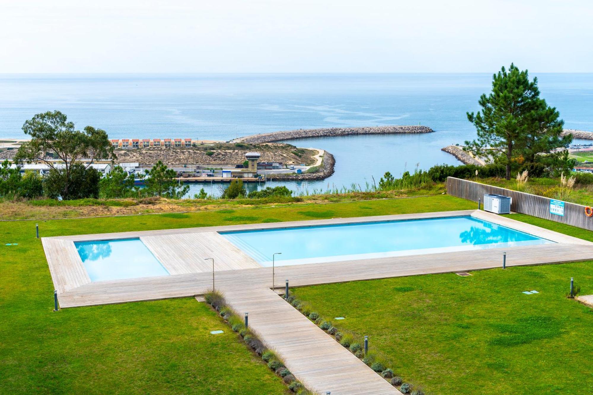 Mar A Vista - Condominium With Pool, Gym And Sea Views Nazaré Habitación foto