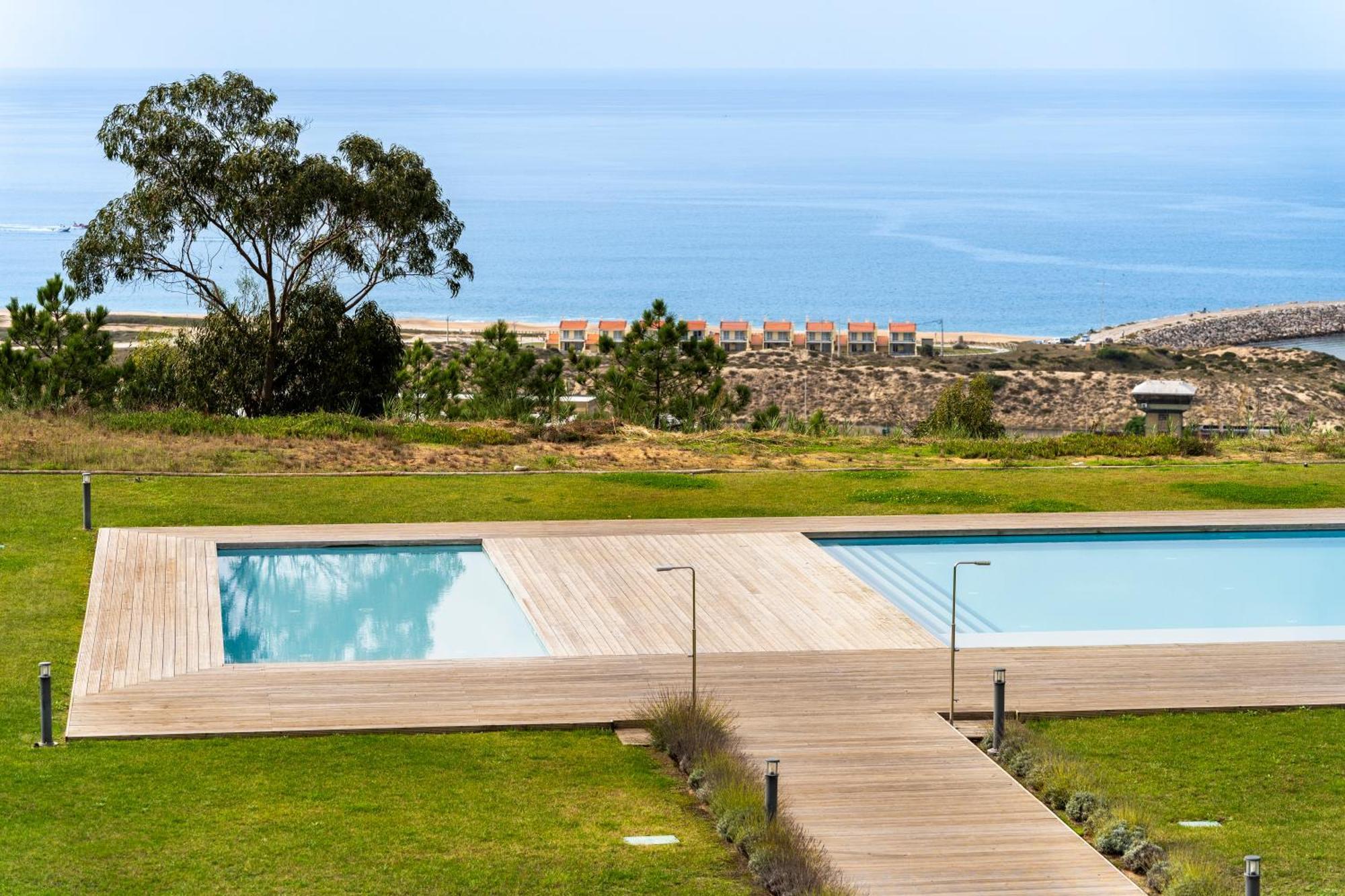 Mar A Vista - Condominium With Pool, Gym And Sea Views Nazaré Habitación foto