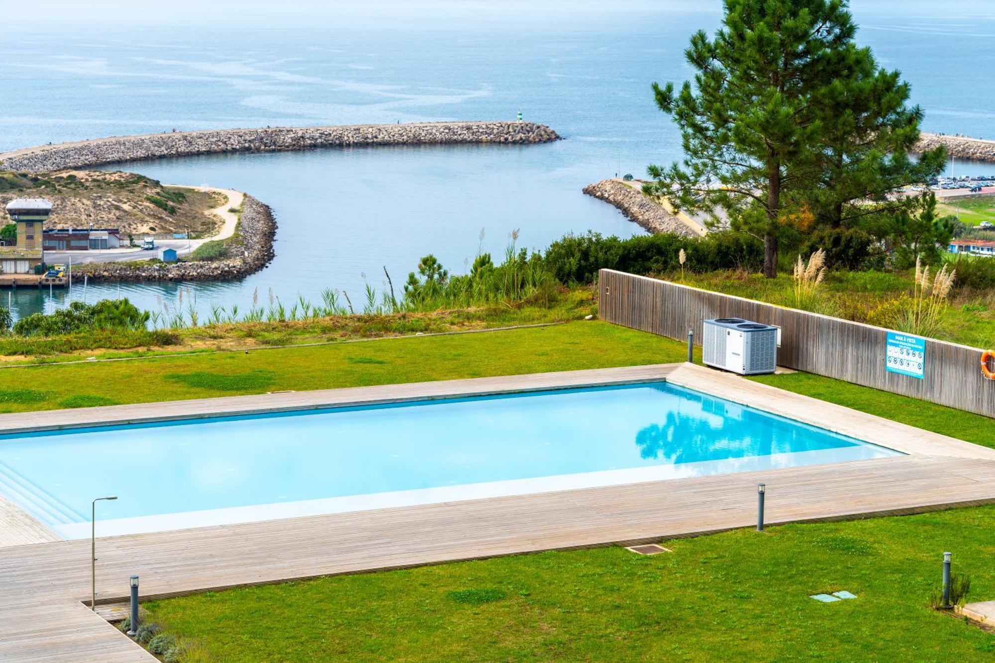 Mar A Vista - Condominium With Pool, Gym And Sea Views Nazaré Habitación foto