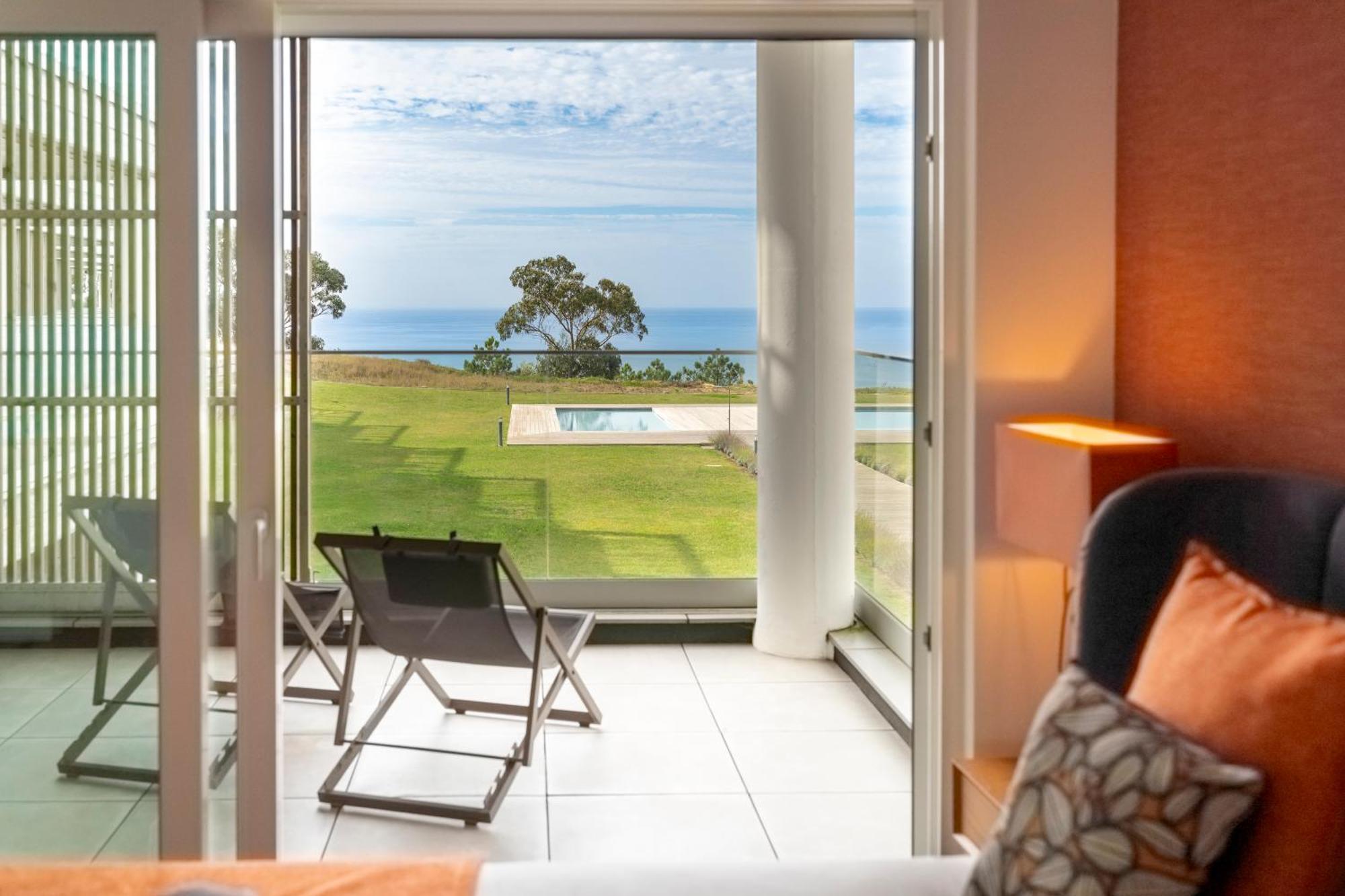 Mar A Vista - Condominium With Pool, Gym And Sea Views Nazaré Exterior foto